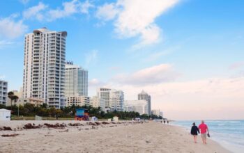 Condo rentals in Isla del Sol, Florida