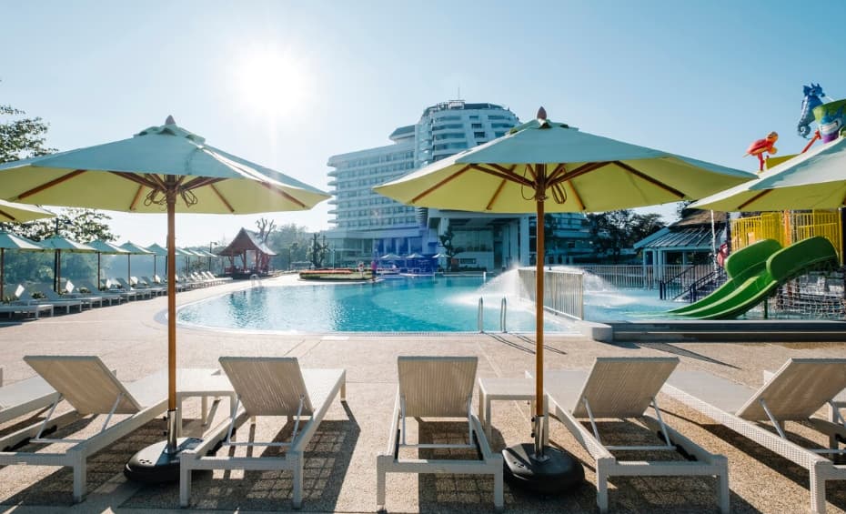 Discover the Laid-Back Luxury of a Pass-a-Grille Beach House Vacation Rental in St. Petersburg